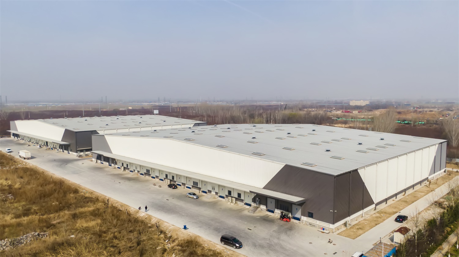 漢方制藥物流倉庫金剛砂耐磨地坪